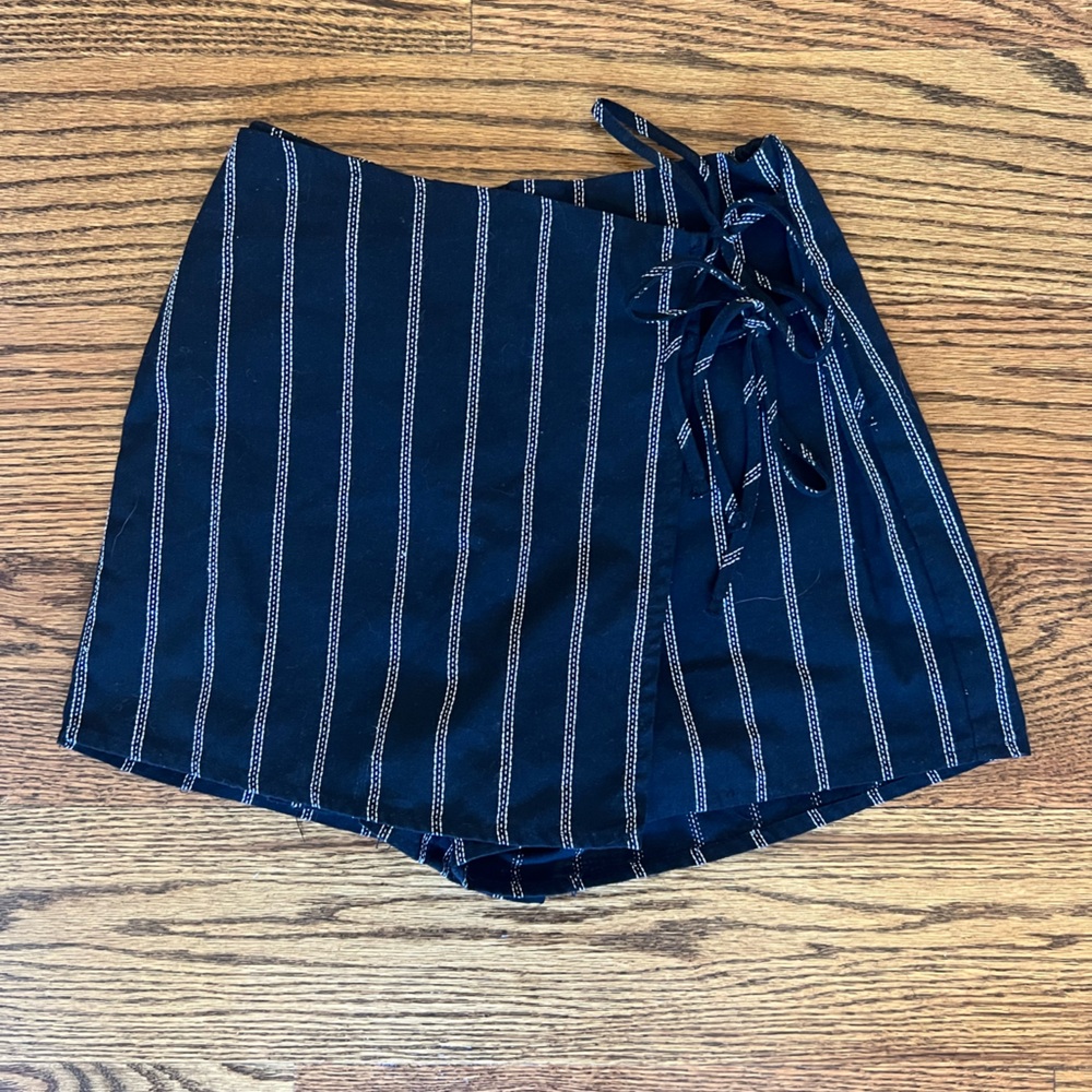 Black skirt